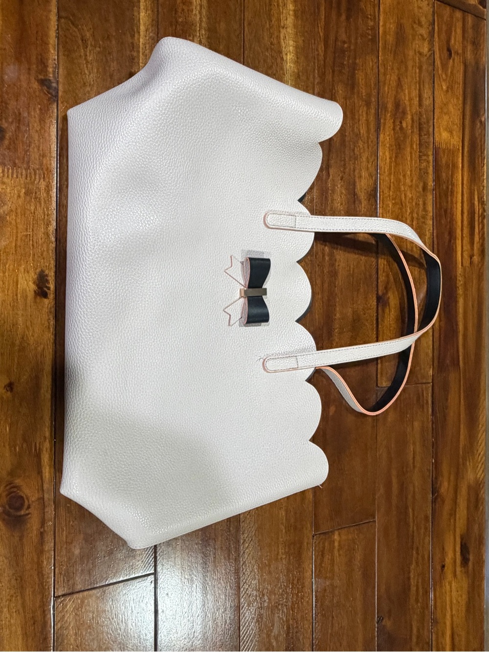 Light pink  Scalloped Tote Bag with Bow Accent